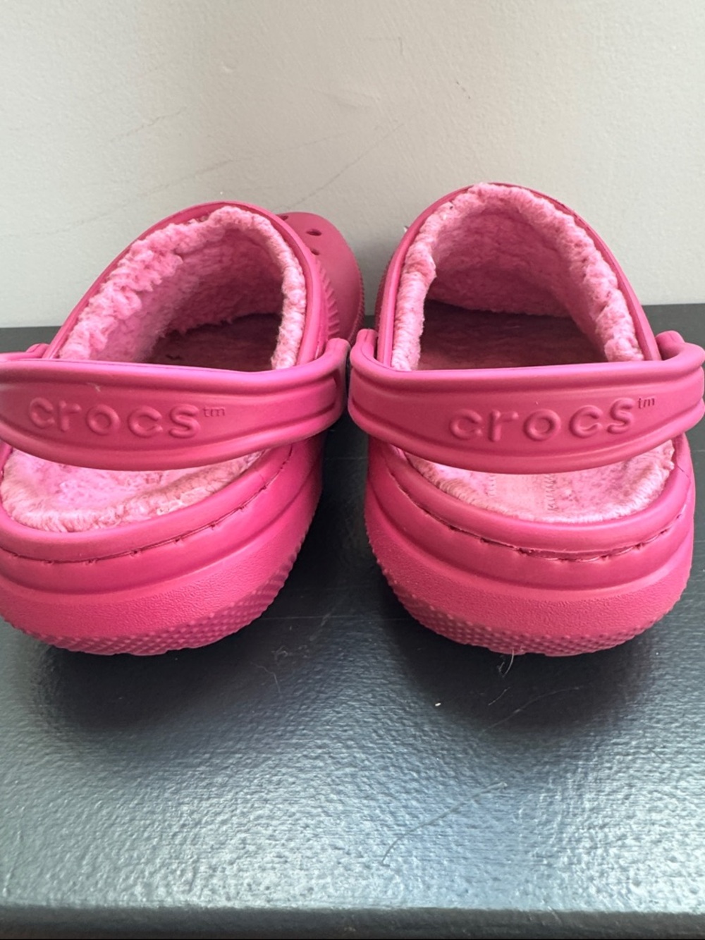 CROCS Classic Cozy Sherpa Lined Fuchsia/Hyper Pink Clog W7/M5 - Picture 6 of 10